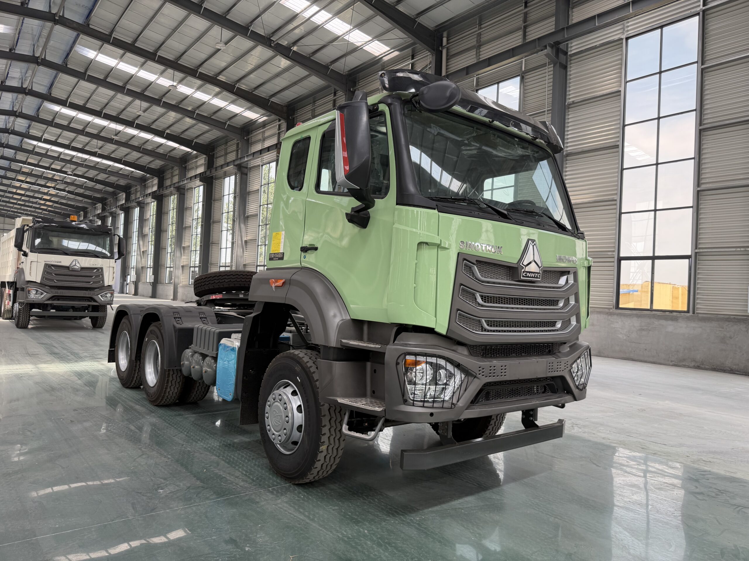 SINOTRUK HOWO NX 6×4 Tractor Unit - Image 9