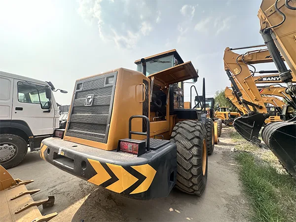 Wheel Loader - Image 2