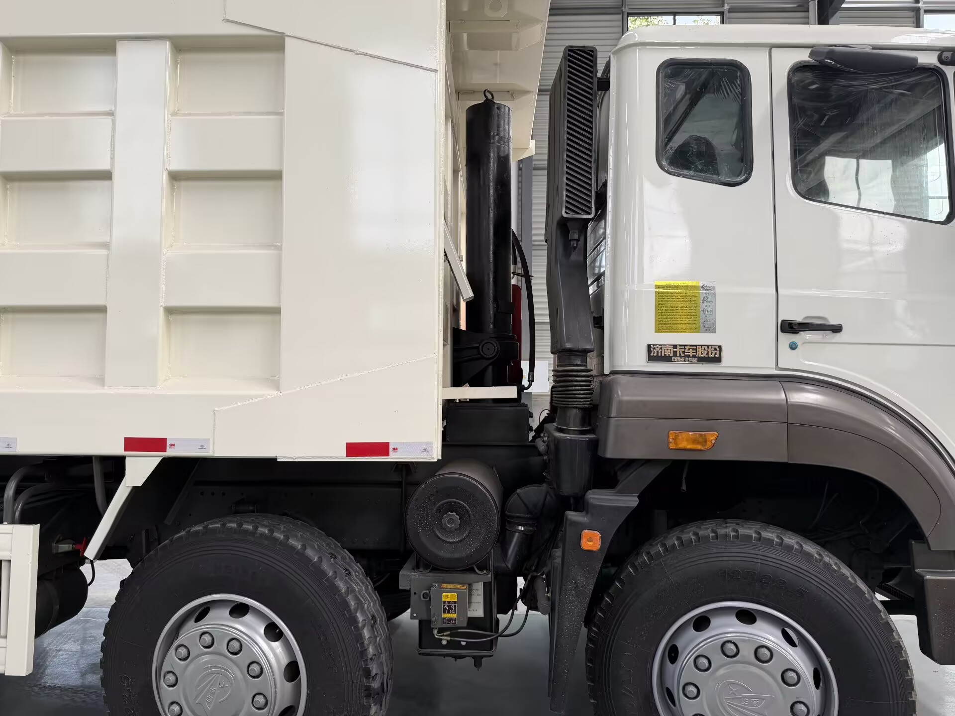 Used 8x4 Dump Truck - Image 9