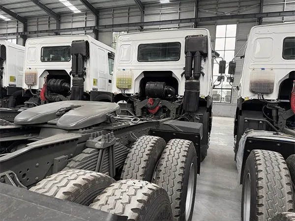 6×4 Tractor Truck - Image 2