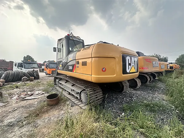 Crawler Hydraulic Excavator - Image 2