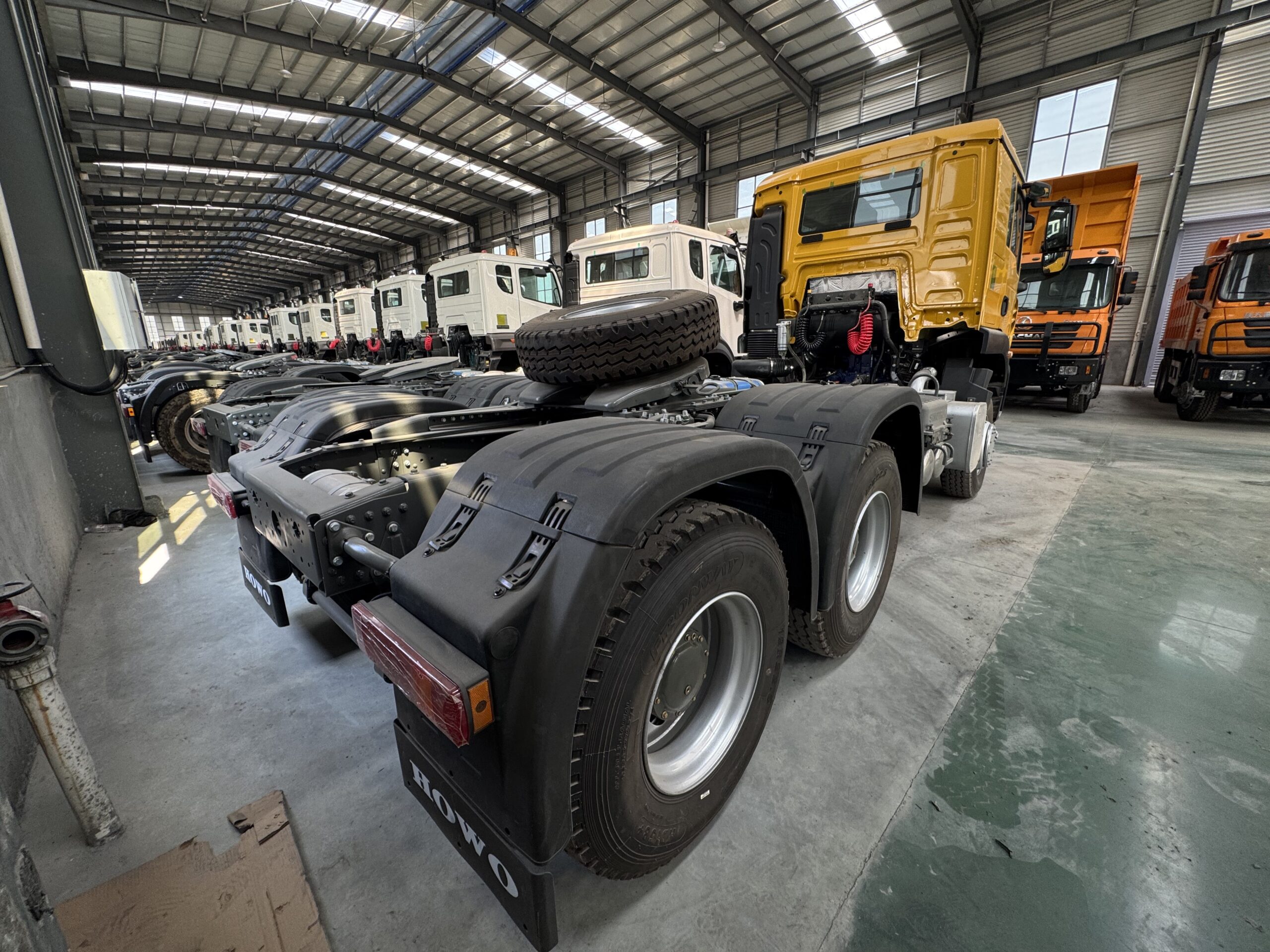 Used HOWO 6×4 430HP Tractor Truck - Image 2