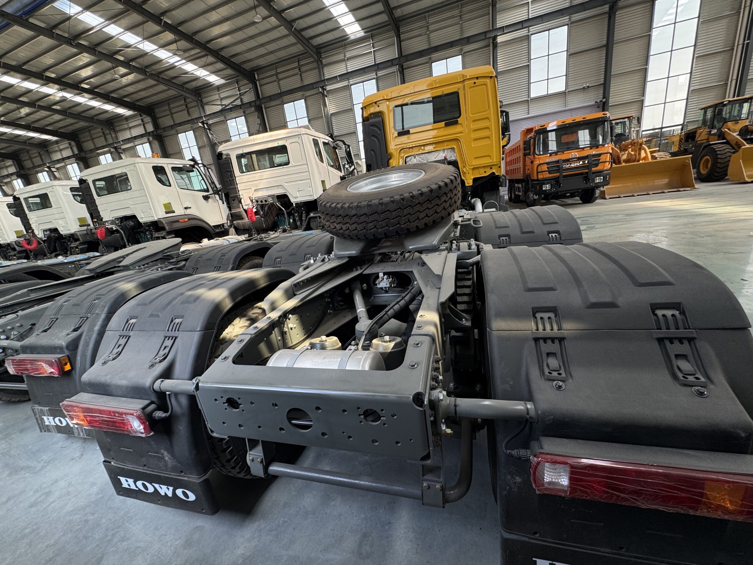 Used HOWO 6×4 430HP Tractor Truck - Image 9