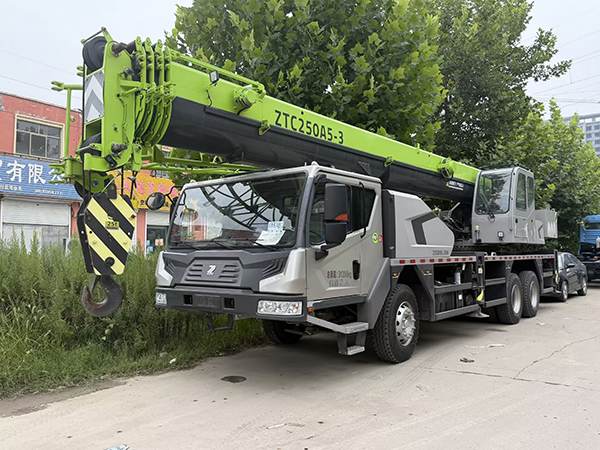 Zoomlion ZTC250A5‑3 Truck Crane
