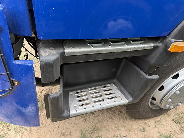 In‑Stock HOWO 371HP 6×4 Used Dump Truck, Ready for Export - Image 8