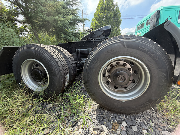 Used SHACMAN F3000 6x4 Tractor Head ‑ Strong Power, Tough For Bad Roads - Image 5