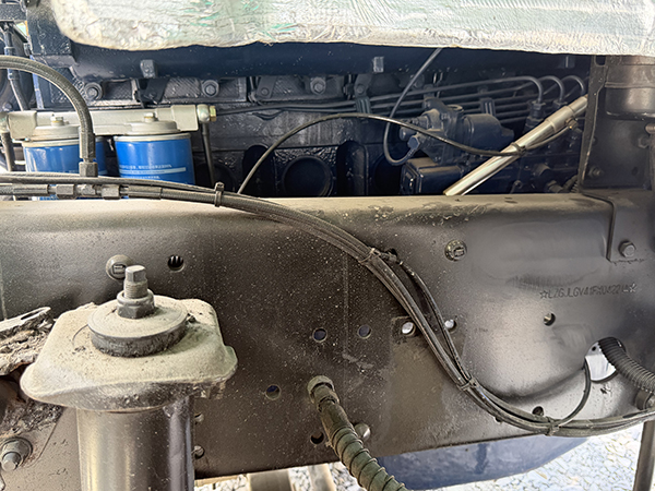 Used SHACMAN F3000 6x4 Tractor Head ‑ Strong Power, Tough For Bad Roads - Image 3