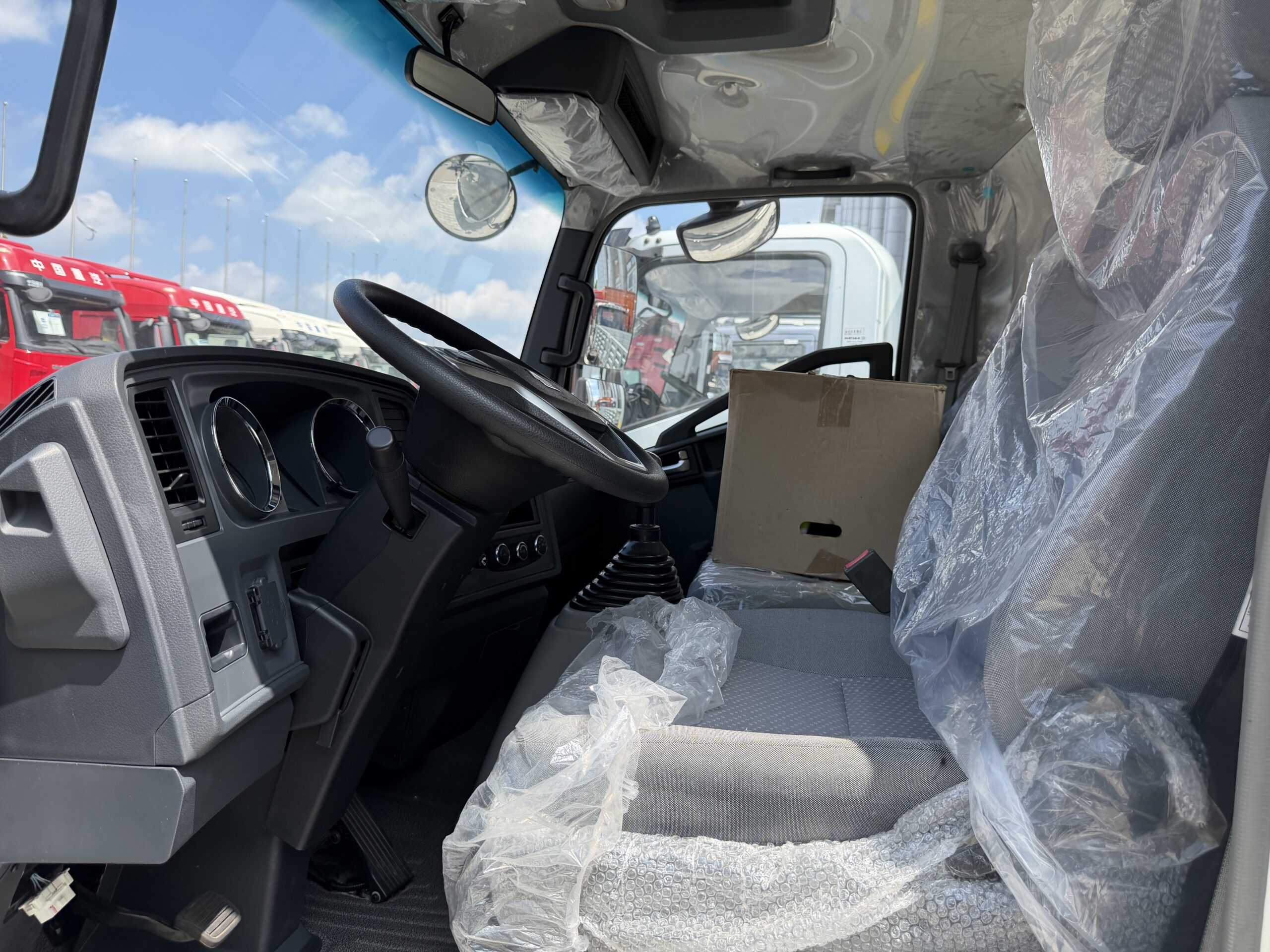 Used HOWO Flatbed Light Truck - Image 7