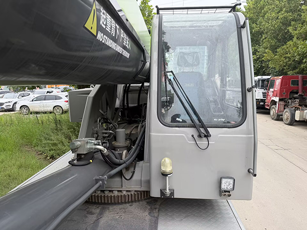 Zoomlion ZTC250A5‑3 Truck Crane - Image 5