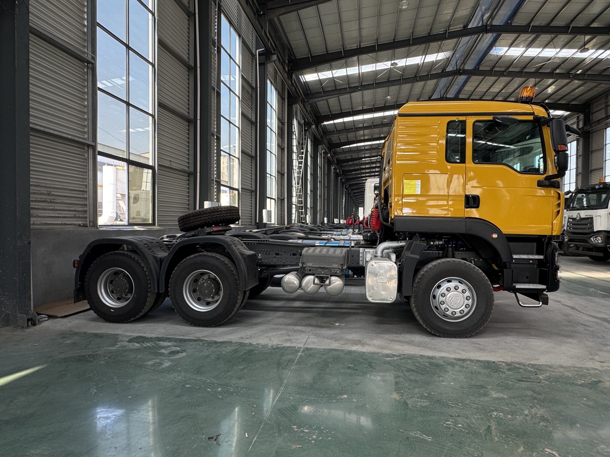 Used HOWO 6×4 430HP Tractor Truck - Image 6