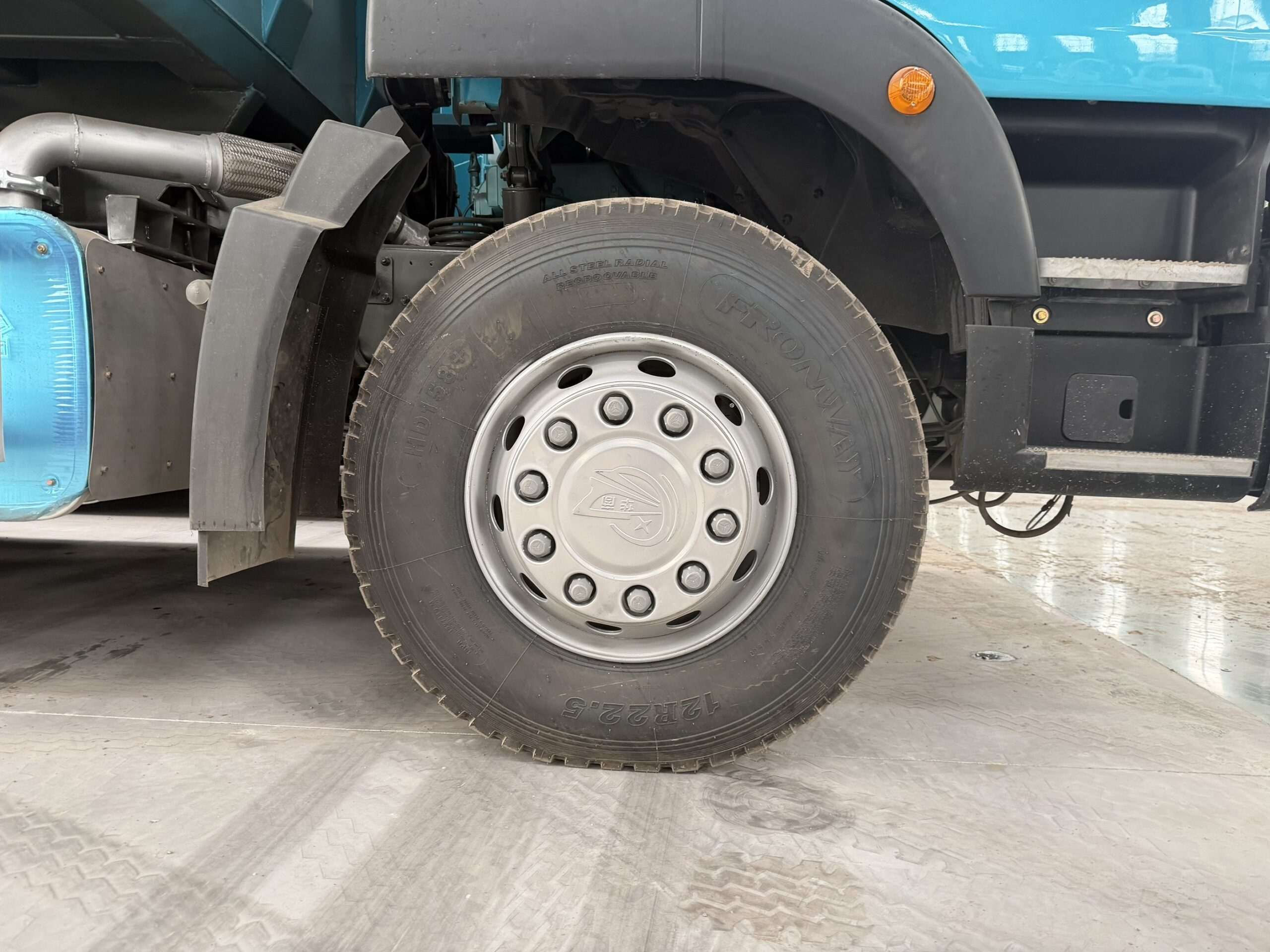 Used HOWO 6×4 Dump Truck, 371HP Euro II - Image 4
