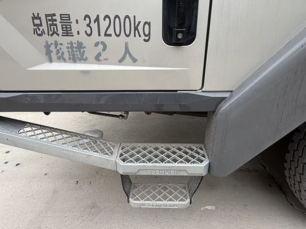 Zoomlion ZTC250A5‑3 Truck Crane - Image 4